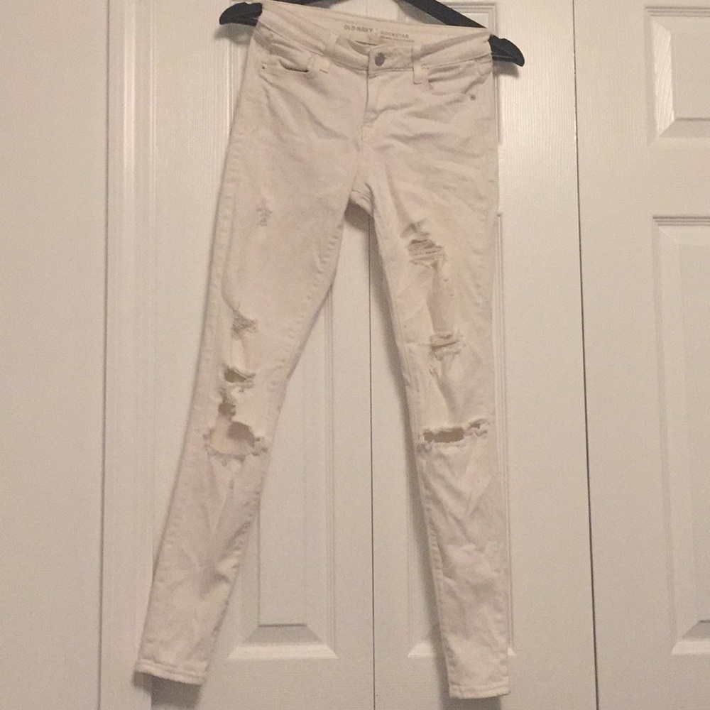 Ripped skinny jeans, mid-rise